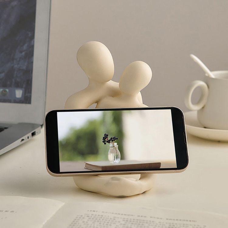 Heartwarming Loving Couple Resin Statue A Timeless Modern Home Decor Accent For Bookshelves, Office Desks, And Nightstands